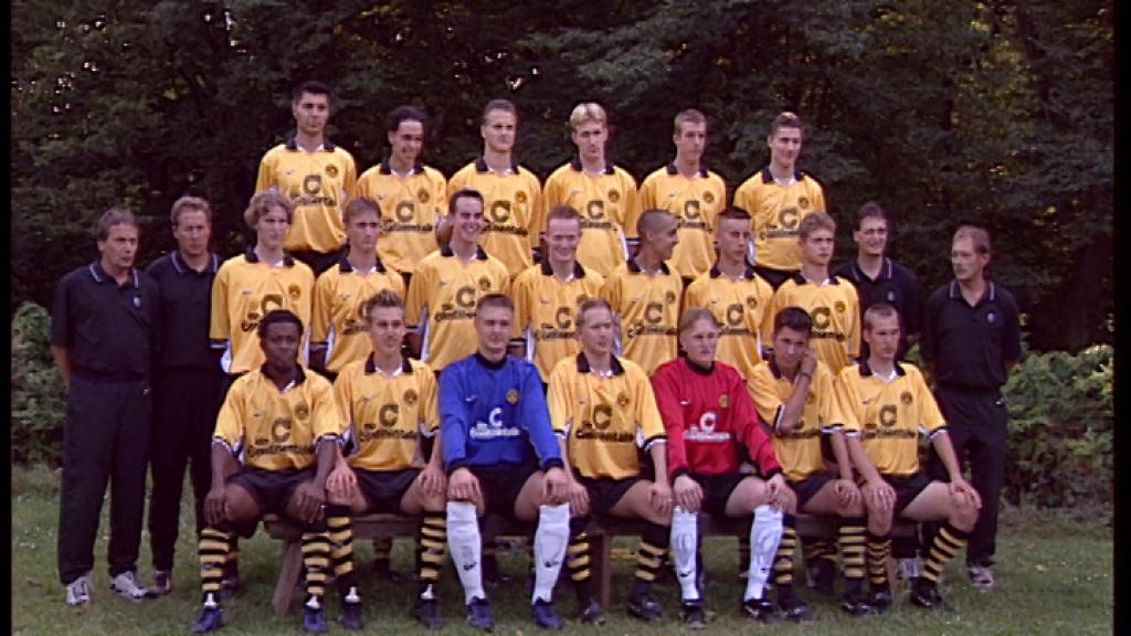 Florian Kringe - Mannschaftsfoto A Jugend 1999 (Copyright: )